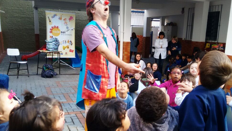 dia do voluntario programa rede sol - arte solidária