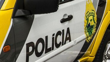 Motorista bêbada é presa dirigindo em zigue-zague no litoral do Paraná; CNH estava vencida