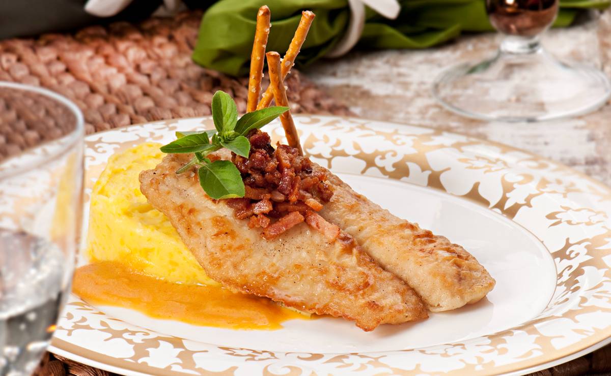 Imagem mostra um prato com peixe