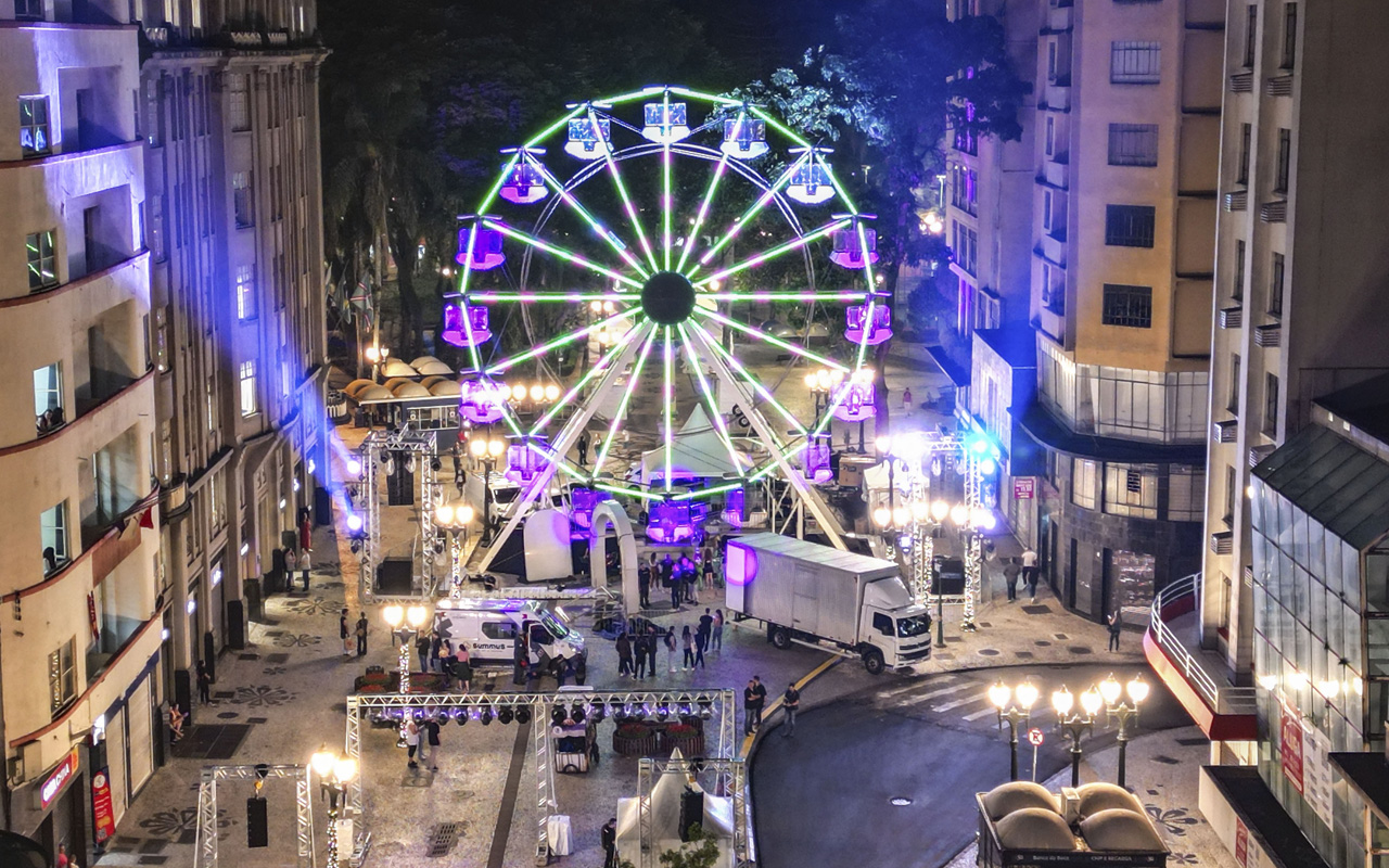 roda gigante na rua xv