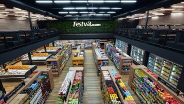 Supermercado de Curitiba inaugura nova loja com espaço gourmet para 150 pessoas