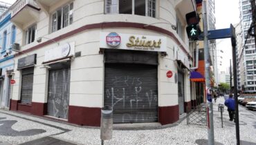 Bar mais tradicional de Curitiba, Stuart fecha as portas após 119 anos