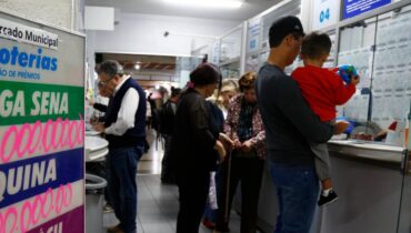 Imagem mostra uma lotérica de Curitiba