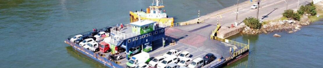 Imagem mostra o FerryBoat no litoral do Paraná.