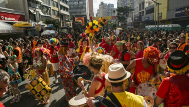 “Ó, abre alas, que eu quero passar”: conheça as marchas de Carnaval mais pesquisadas