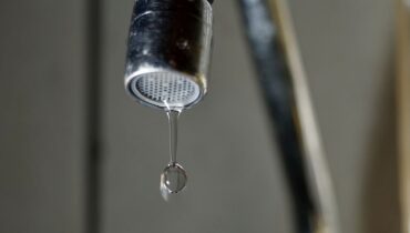 Cinco bairros de Curitiba ficam sem água nesta quinta-feira; confira lista