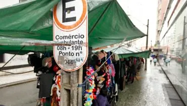 Após queixas de vendedores ambulantes, vereadores fazem pedido urgente para Prefeitura de Curitiba