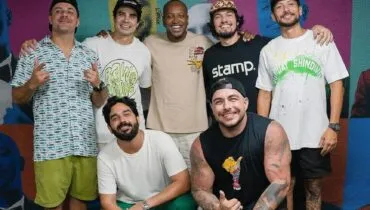 Menos é Mais e Atitude 67 anunciam show em Curitiba; ingressos a partir de R$ 80