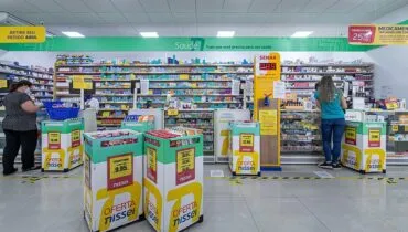 Maior rede de farmácias do Paraná abre 200 vagas de emprego