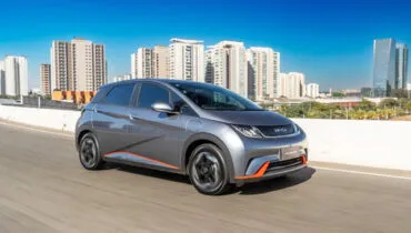 BYD, 99 e Santander se unem para oferecer Dolphin a motoristas de app