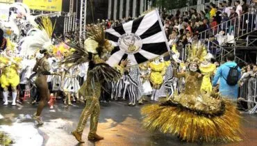 Com confusão durante apuração, Curitiba elege escola de samba campeã do Carnaval 2024