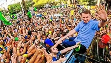 PF intima Bolsonaro a depor em investigação sobre trama golpista