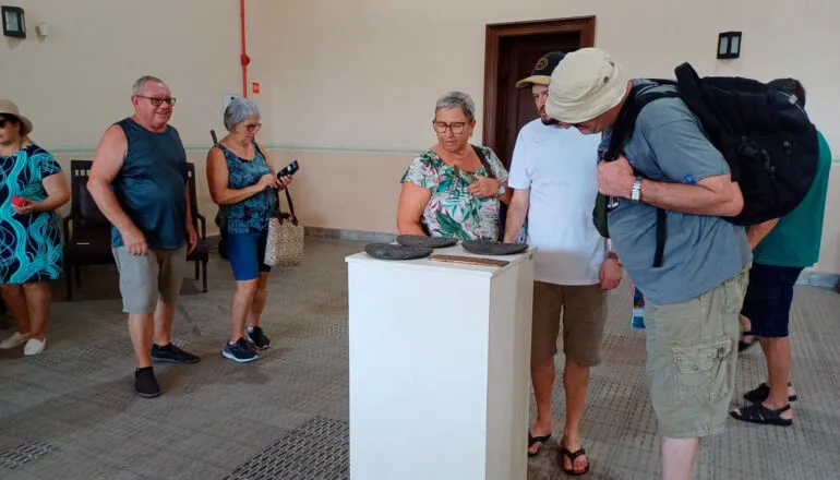 Pessoas idosas vão poder viajar de graça pelo Paraná; conheça o programa