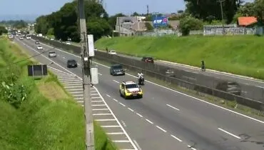 Operação policial interdita BR-277 e causa congestionamento em Curitiba
