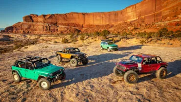 Quatro conceitos Jeep e Mopar enfrentam trilhas em evento anual