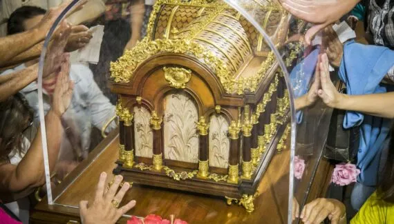 Curitiba recebe Relicário de Santa Teresinha; saiba por quais igrejas passará