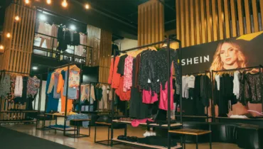 Shein vai abrir loja física em Curitiba: brindes, descontos e peças a partir de R$ 21,99