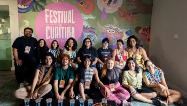 Peça do Festival de Curitiba denuncia tráfico sexual: conheça 'Cabaré Chinelo'