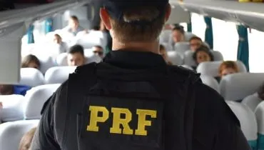 Ônibus que voltava do Paraguai é alvo de assalto na madrugada no Paraná