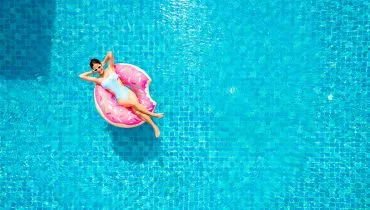 Temporizadores ajudam a manter piscinas limpas com mais praticidade e precisão | Foto: Shutterstock
