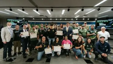 Clubes de tiro e colecionadores de armas recebem homenagem na Câmara de Curitiba