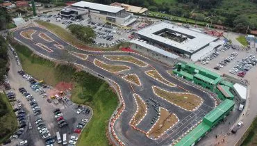 Mais moderno kartódromo do Brasil foi inaugurado em São Roque (SP)
