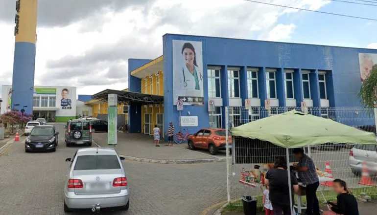 Lotação em UPA da Grande Curitiba gera “cenário de guerra com crianças”