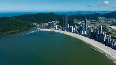 Maior prédio residencial do mundo será construído no Brasil, pretende Luciano Hang