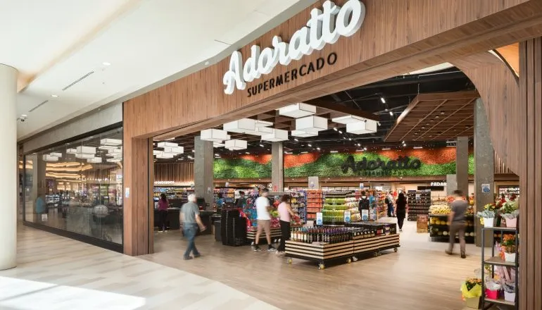 Supermercado inaugura 1ª loja em Curitiba dentro de um shopping