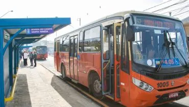 Linhas de ônibus da região de Curitiba vão ter novos horários a partir desta segunda