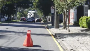 Avenida importante de Curitiba vive impasse! Qual é a melhor solução?