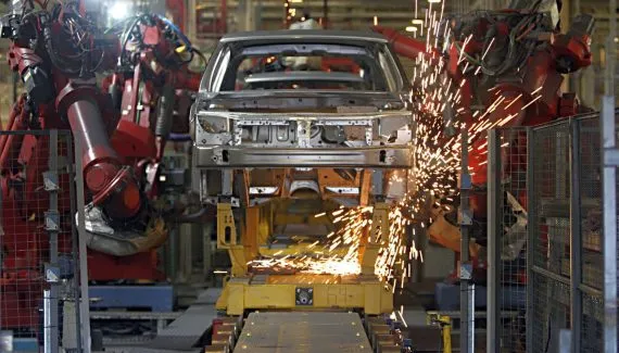 Fábrica da Renault na Grande Curitiba entra em greve e produção de veículos é suspensa