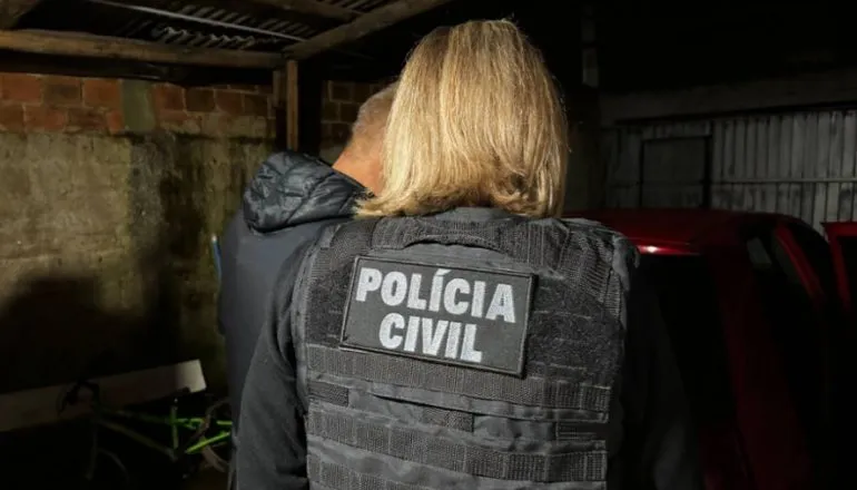 Polícia faz megaoperação em Curitiba e região contra quadrilha especializada em roubar motos