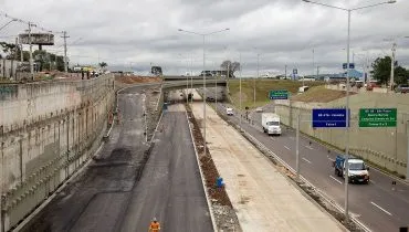 Após atraso colossal, Linha Verde tem vistoria final feita pelo prefeito de Curitiba