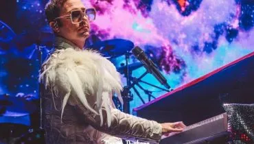 Curitiba recebe show de tributo a Elton John no domingo; ingressos à venda