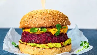 Dia do Hambúrguer: 4 receitas saudáveis para fazer em casa