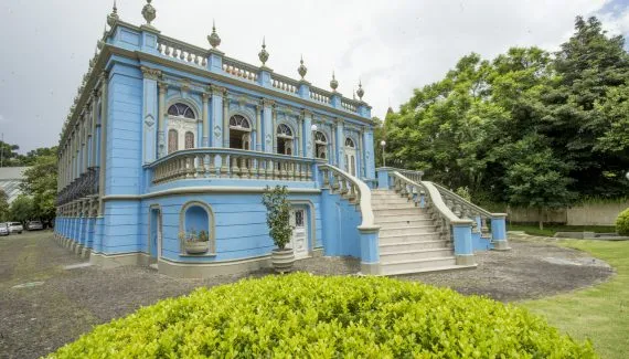 Os palácios que contam os ciclos de desenvolvimento econômico de Curitiba