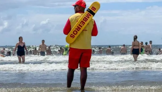 Verão no Paraná terá contingente recorde de policiais e bombeiros