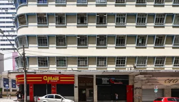 O que os prédios de Curitiba contam pelas suas históricas fachadas 