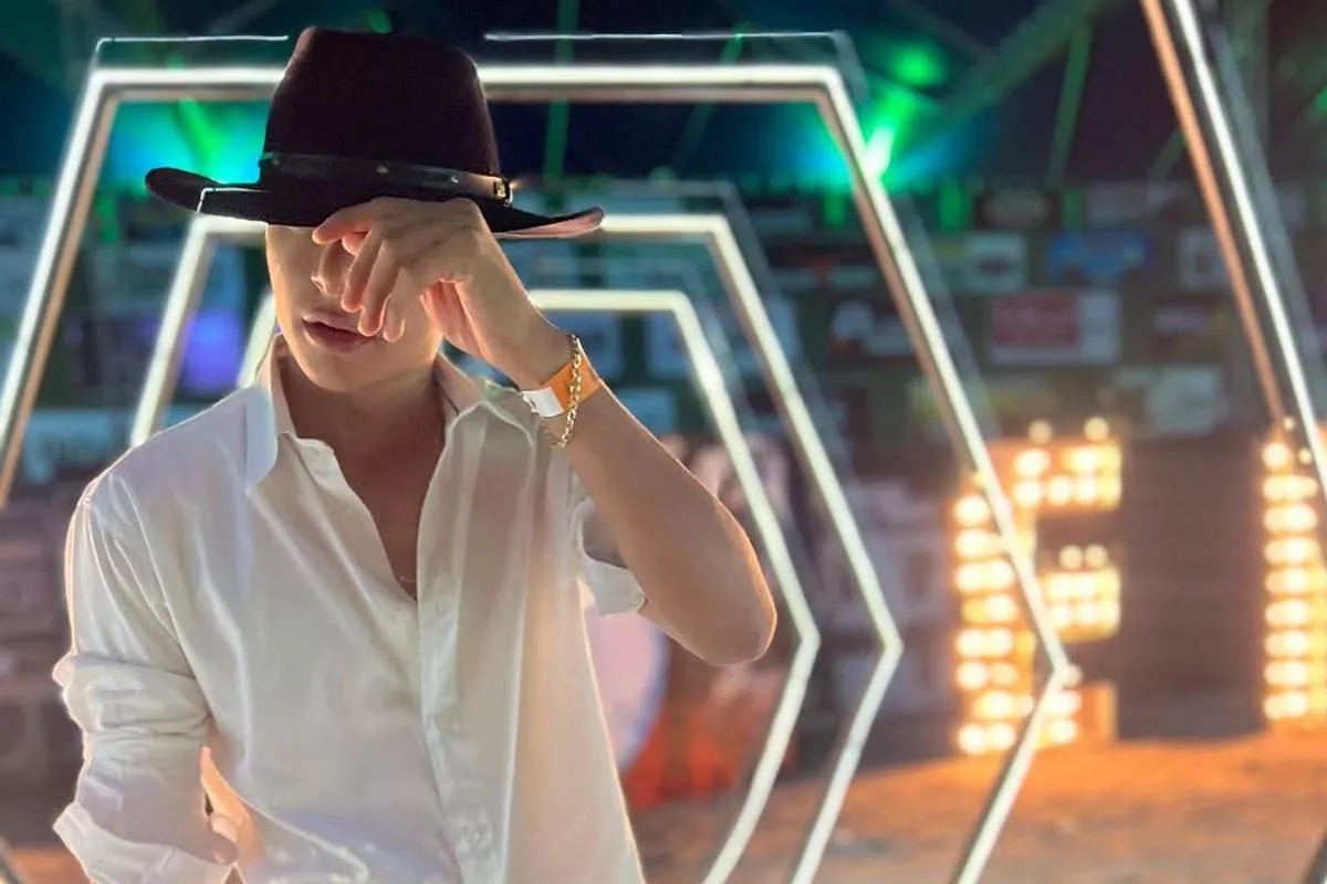 Imagem mostra o cantor João Kennedy Brígido de Moura, que morreu aos 22 anos.