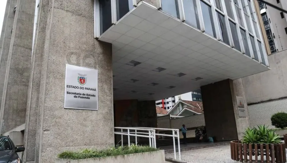 Imagem mostra a fachada da Receita Estadual
