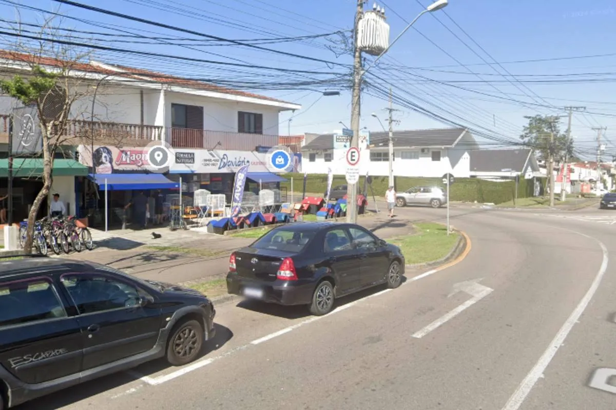 imagem mostra um bairro de Curitiba