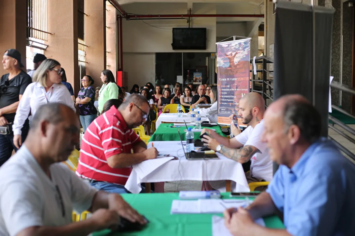 Feirão de empregos em Curitiba