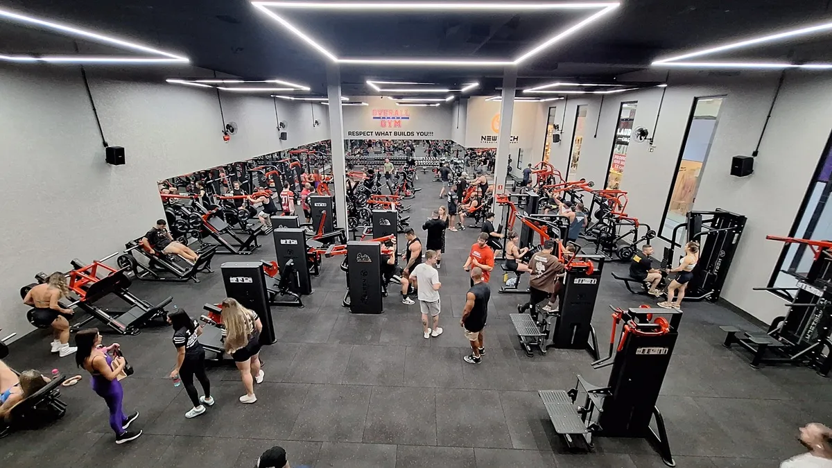 Curitiba recebe unidade OverAll, nova academia
