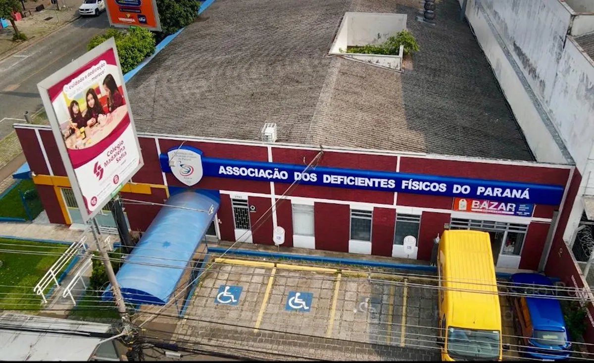 Fachada da Associação dos Deficientes Físicos do Paraná