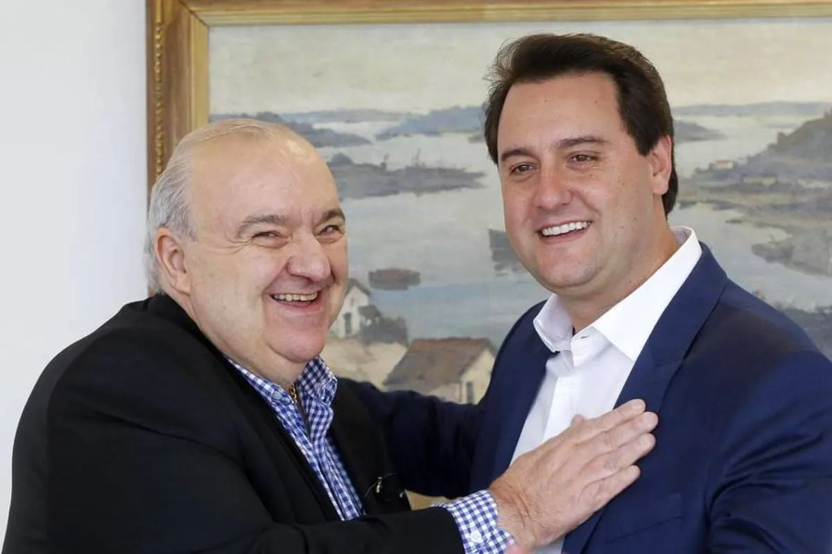 Imagem mostra Rafael Greca e Ratinho Jr.