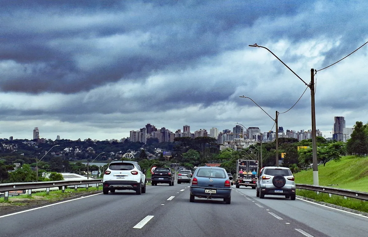 Céu nublado em Curitiba