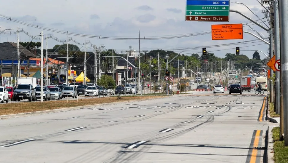 Avenida Victor Ferreira do Amaral, em Curitiba