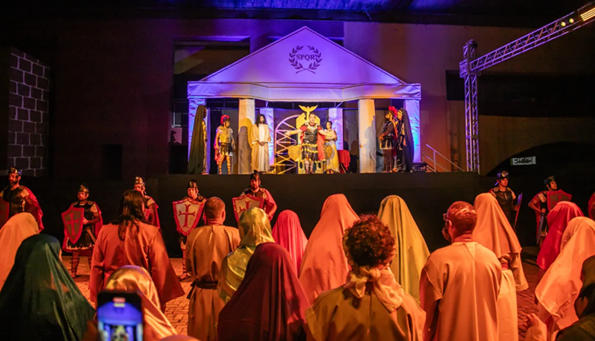 Teatro da Paixão de Cristo encenado em Curitiba