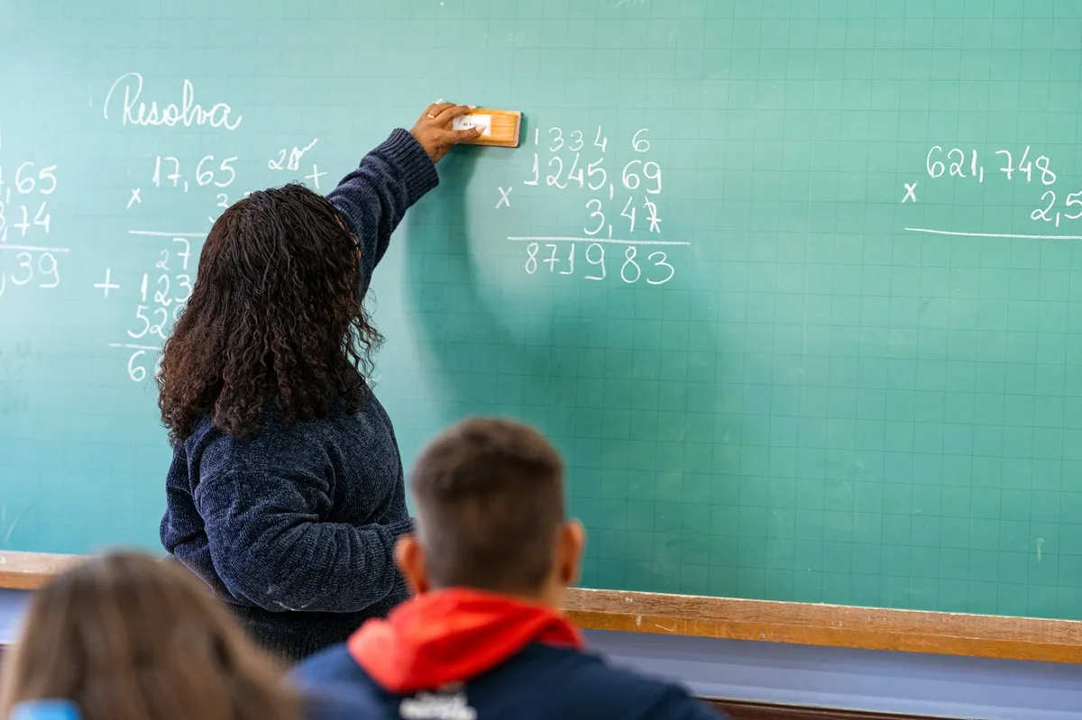 Novo PSS vai contratar professores e pedagogos no Paraná